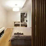 Apartment Vernescu 1 Residence, Luxury, Downtown, Parking *